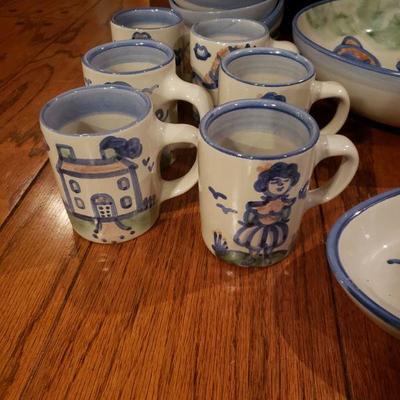 Lot 425: M.A. Hadley Dish Set