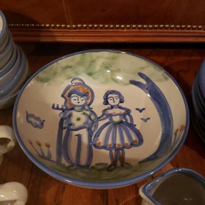 Lot 425: M.A. Hadley Dish Set