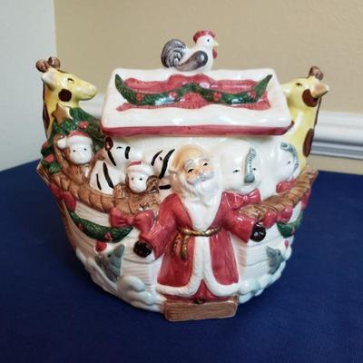 Lot 430: Fitz and Floydâ„¢ Ceramic Holiday Deco Noah's Ark Cookie Jar