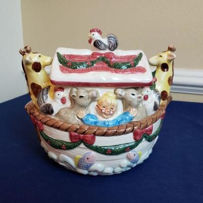 Lot 430: Fitz and Floydâ„¢ Ceramic Holiday Deco Noah's Ark Cookie Jar