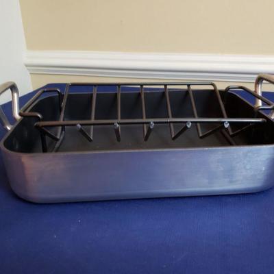 Lot 433: William Sonoma Roasting Pan