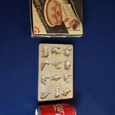 Lot 439: Vintage Baking lot
