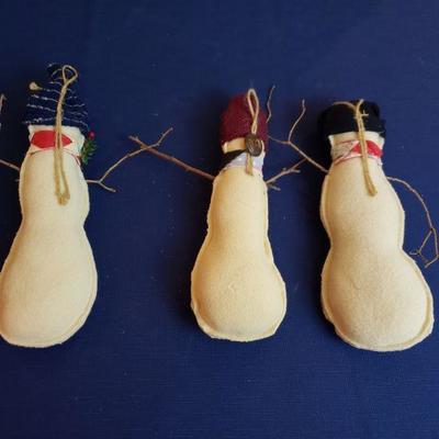 Lot 444: (3) Snowmen 