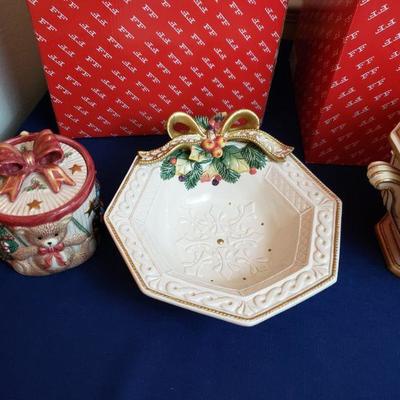 Lot 455: Fitz & Floyd (3) Pieces