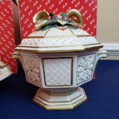 Lot 455: Fitz & Floyd (3) Pieces