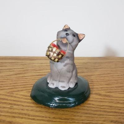 Lot 469: Byers Carolers Cat