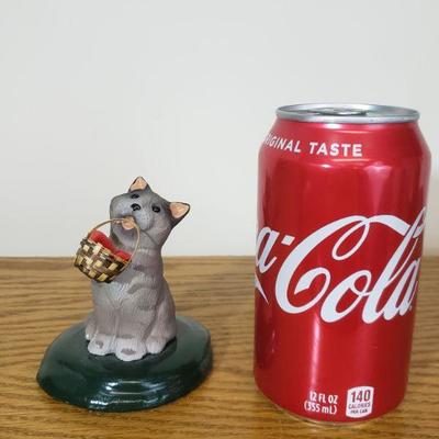 Lot 469: Byers Carolers Cat