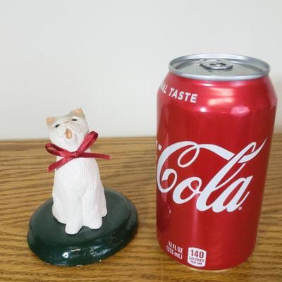 Lot 470: Byers Carolers White Cat