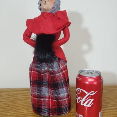 Lot 474: Byers Carolers Woman with Real Fur Muff