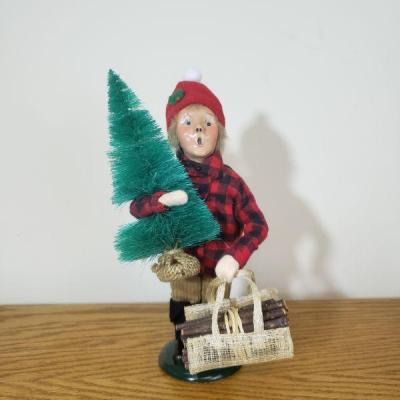 Lot 477: Byers Carolers Boy with Plaid Coat