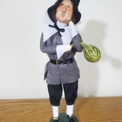 Lot 479: Byers Carolers Pilgrim 