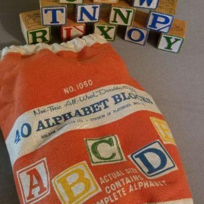 LOT #481: Vintage Alphabet Block Set w/ Canvas Bag