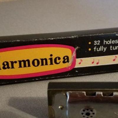 LOT #483: Vintage Harmonica w/ Original Box
