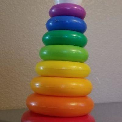 LOT #484: Vintage Kid's Ring Stack Game 