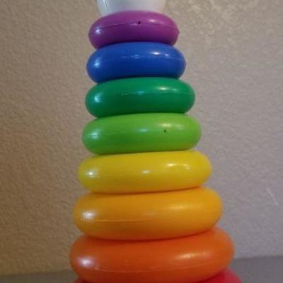 LOT #484: Vintage Kid's Ring Stack Game 