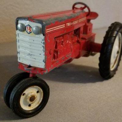 LOT #486: Vintage True Scale Tractor
