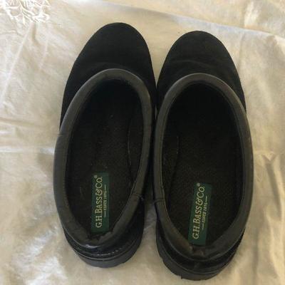 Lot of Three Pairs of Shoes Finn Born Bass lot 180