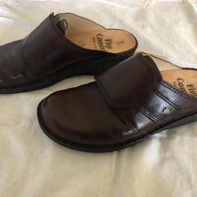 Lot of Three Pairs of Shoes Finn Born Bass lot 180
