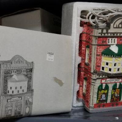 Lot 495: Dept 56 Snow Village Antique Shop