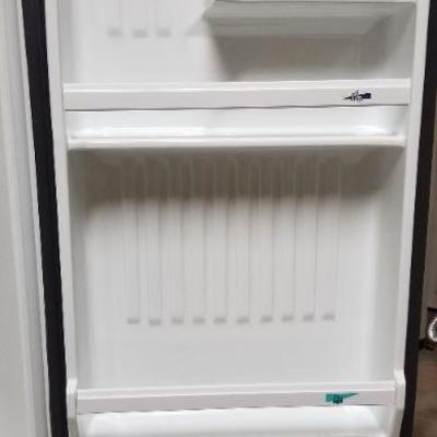 Lot 497: Whirlpool Mini Fridge