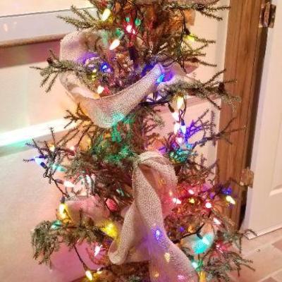 Lot 508: Christmas Tree Burlap Base