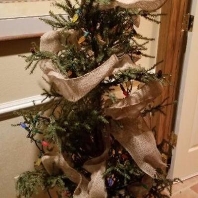 Lot 508: Christmas Tree Burlap Base