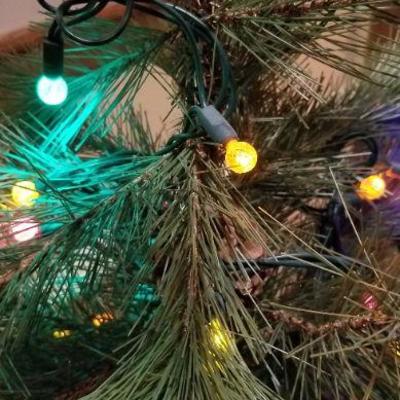 Lot 509: Christmas Tree