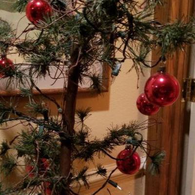 Lot 510: Christmas Tree with Red Bulbs