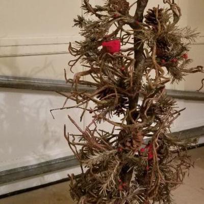 Lot 527: Christmas Tree with Red Berries 