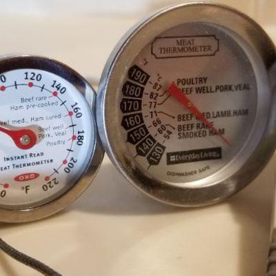 Lot 532; William Sonoma Meat Thermo Lot
