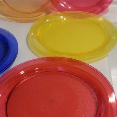 Lot 533: Trudeau Plate Set