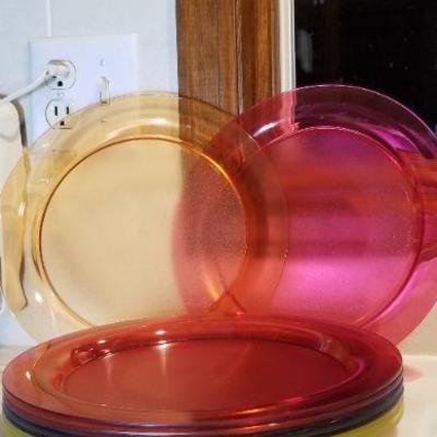 Lot 533: Trudeau Plate Set
