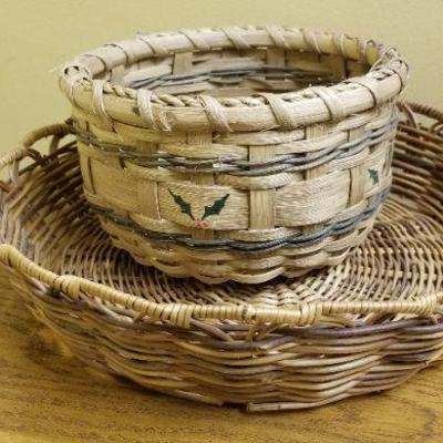 Lot 538: Basket lot