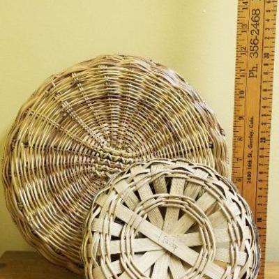 Lot 538: Basket lot