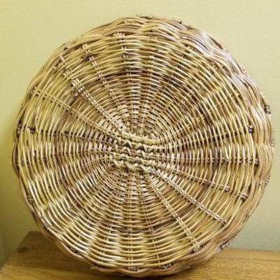 Lot 538: Basket lot