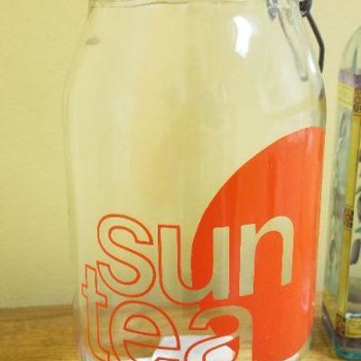 Lot 539: Jar/ Bottle Lot 