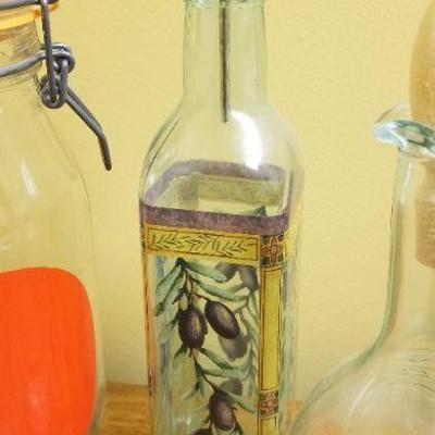 Lot 539: Jar/ Bottle Lot 