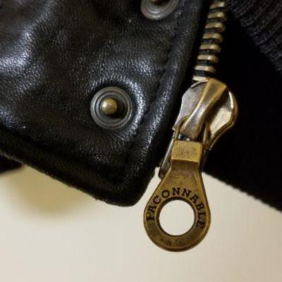 Lot 546: FaÃ§conable Mens Black Leather Jacket