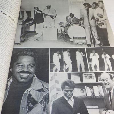 " The Rolling Stone"  "Rock & Roll Illustrated History", 1976.
