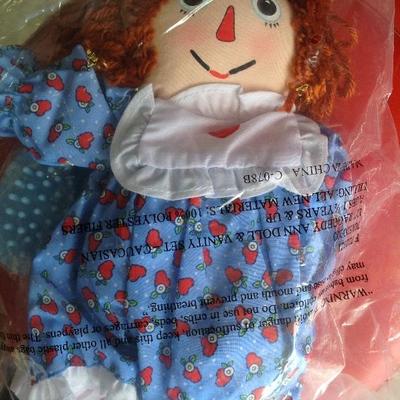 Raggedy Ann doll with hairbrush,comb and frame set
