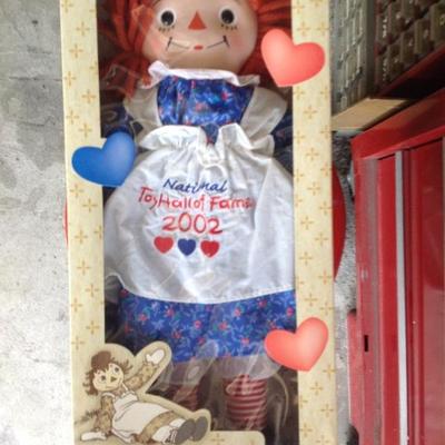 Raggedy Ann National Hall of Fame 2002 Doll