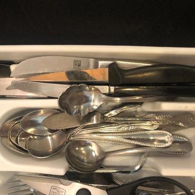 #119 Mixed lot of Silverware