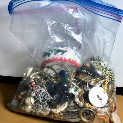 Lot #54: 4lb Lot of Costume Jewelry Findings/ Pieces 