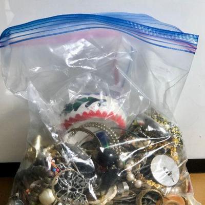 Lot #54: 4lb Lot of Costume Jewelry Findings/ Pieces 