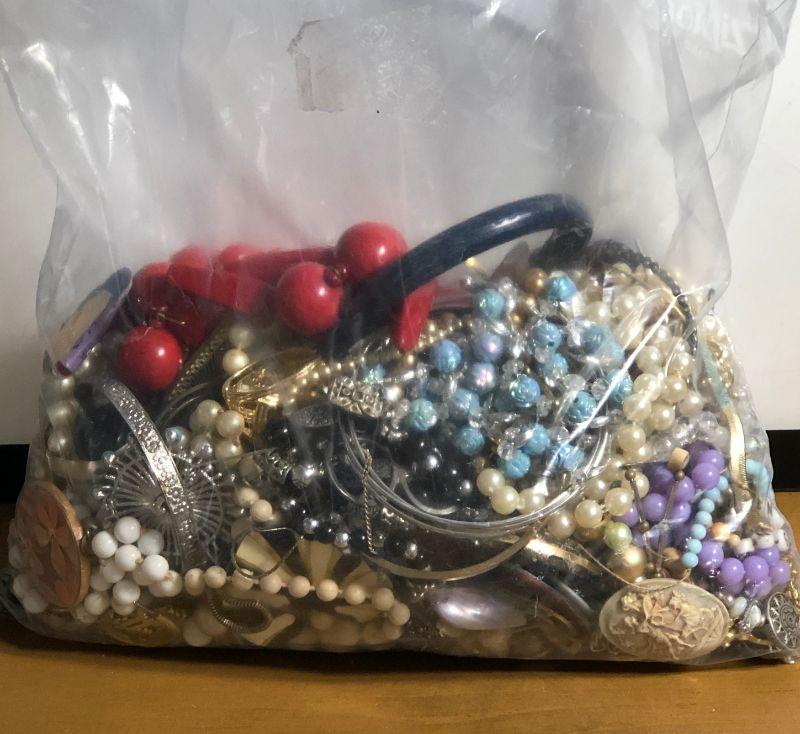 Lot 34 Lot of Costume Jewelry Findings & Pieces
