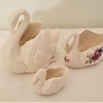 Lot #23  Lenox Porcelain Swan lot - 3 pieces