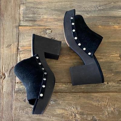 BANANA REPUBLIC black wooden suede clogs Size 8