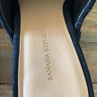 BANANA REPUBLIC black wooden suede clogs Size 8