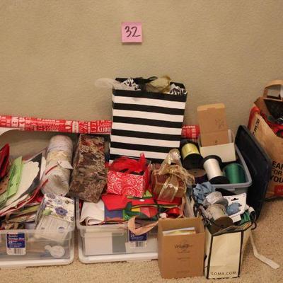 Lot 32 Gift Wrapping Lot