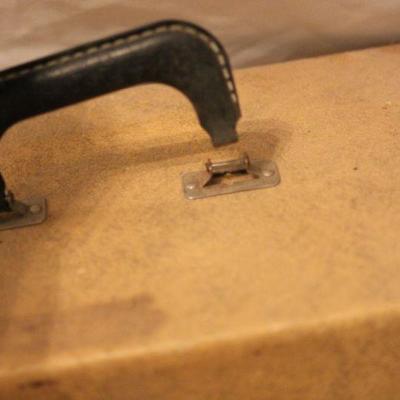Lot 35 Teal Nu Stich Sewing Machine